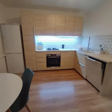 Utulny Bytik Iba 5 Minut Od Historickeho Centra דירה