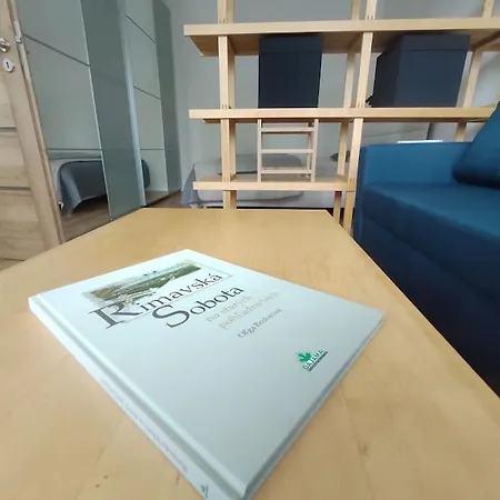 公寓 Utulny Bytik Iba 5 Minut Od Historickeho Centra 里马夫斯卡索博塔