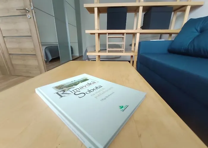 아파트 Utulny Bytik Iba 5 Minut Od Historickeho Centra 리마프스카 소보타